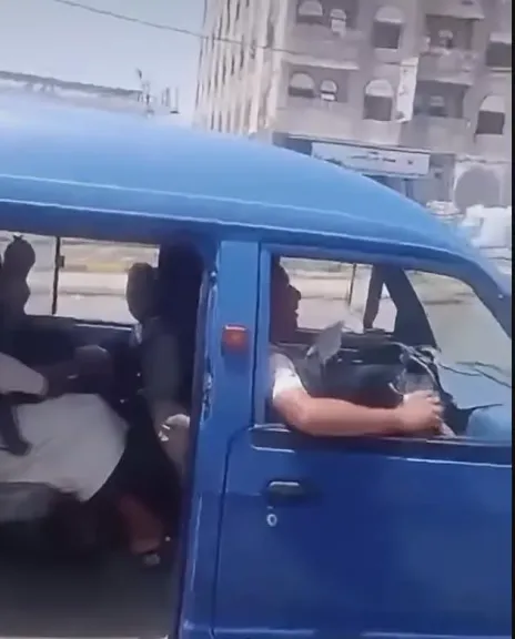نهاية مأساوية لعصابة مسلحة في تعز بعد اعتراضها مديرة مدرسة وتوثق الأخيرة للواقعة بهاتفها
